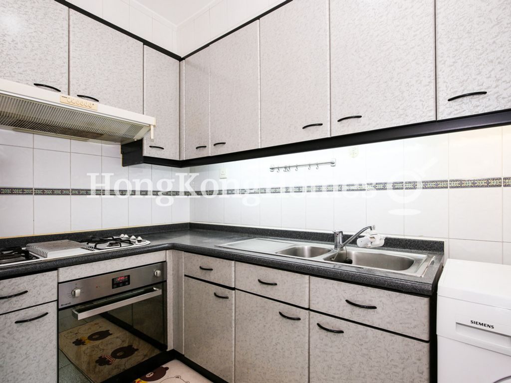 Kitchen — Hillsborough Court - Block 02, Mid-levels Central