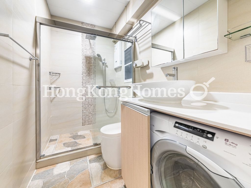 Guest Bathroom — Sincere Western House, Western / Kennedy Town