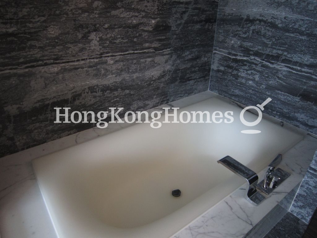 Master Bathroom — 深灣9號 - 第9座，黃竹坑