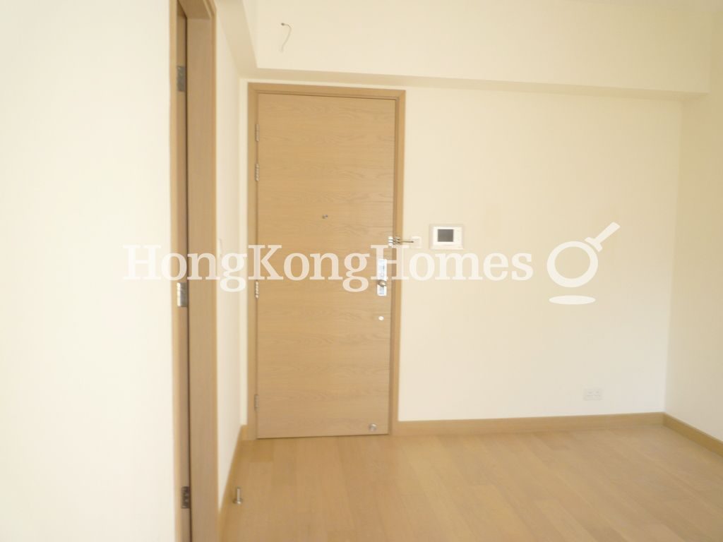 Living and Dining Room — Island Crest - Tower 1, Sai Ying Pun