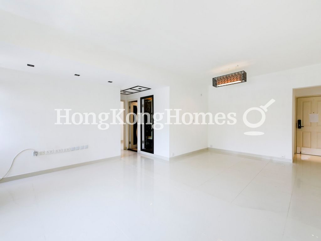 Living and Dining Room — Viking Villas - Block C, North Point Hill