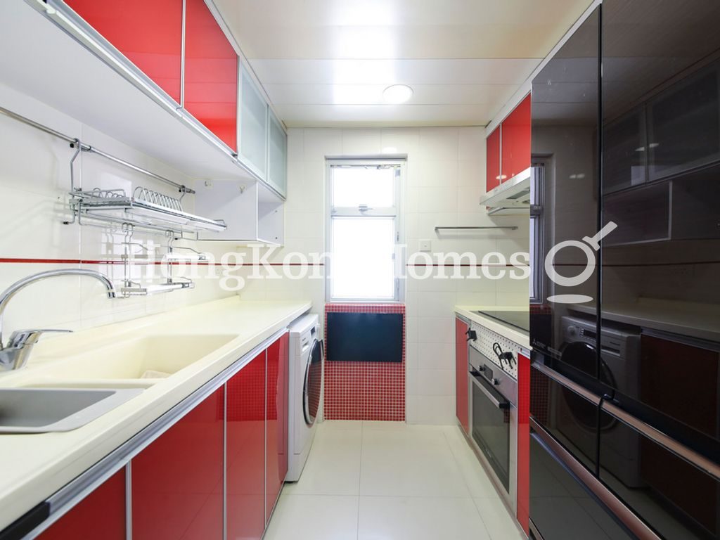 Kitchen — Viking Villas - Block C, North Point Hill