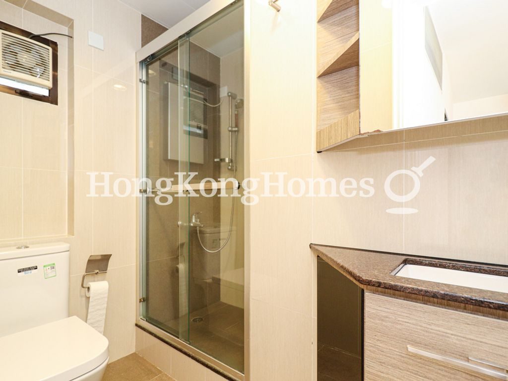 Guest Bathroom — Euston Court - Block 01, Mid-levels West