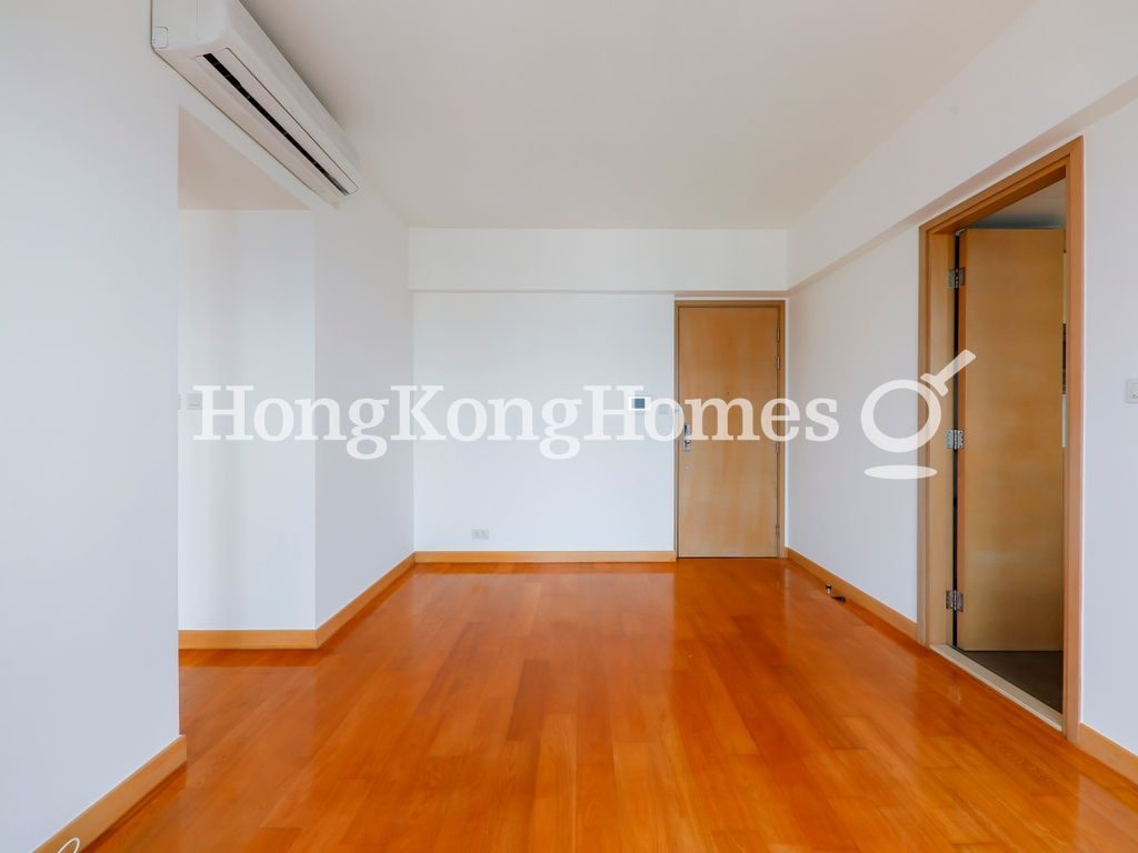 Living and Dining Room — Island Crest - Tower 1, Sai Ying Pun