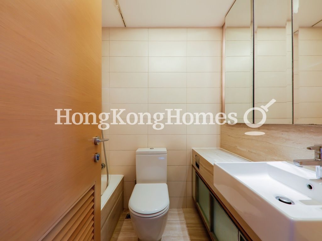 Guest Bathroom — Island Crest - Tower 1, Sai Ying Pun