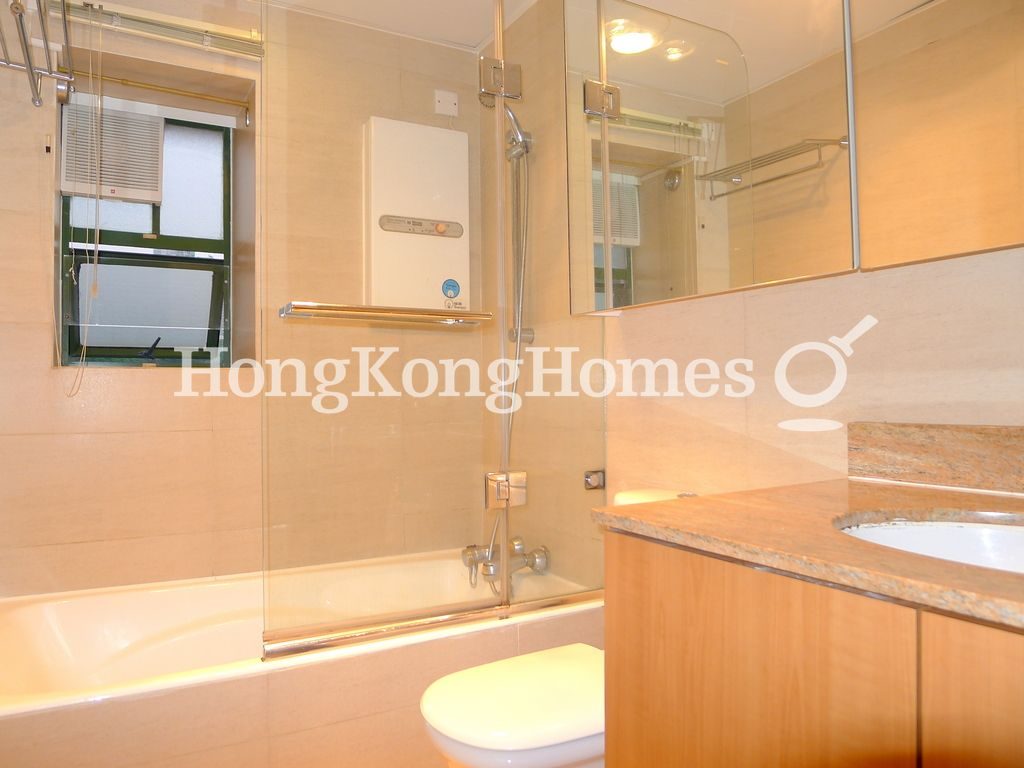 Guest Bathroom — Monmouth Place, Mid-levels East
