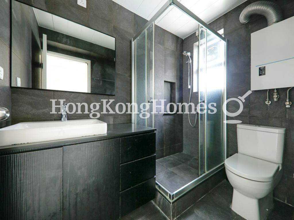 Master Bathroom — Champion Court, Happy Valley