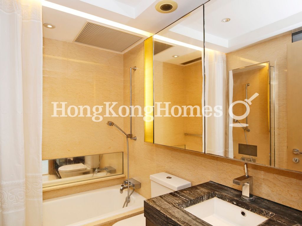 Guest Bathroom — The Cullinan I, Tsim Sha Tsui