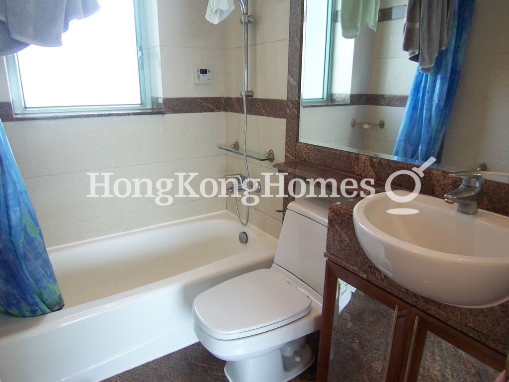 Master Bathroom — The Victoria Towers - Tower 01, Tsim Sha Tsui