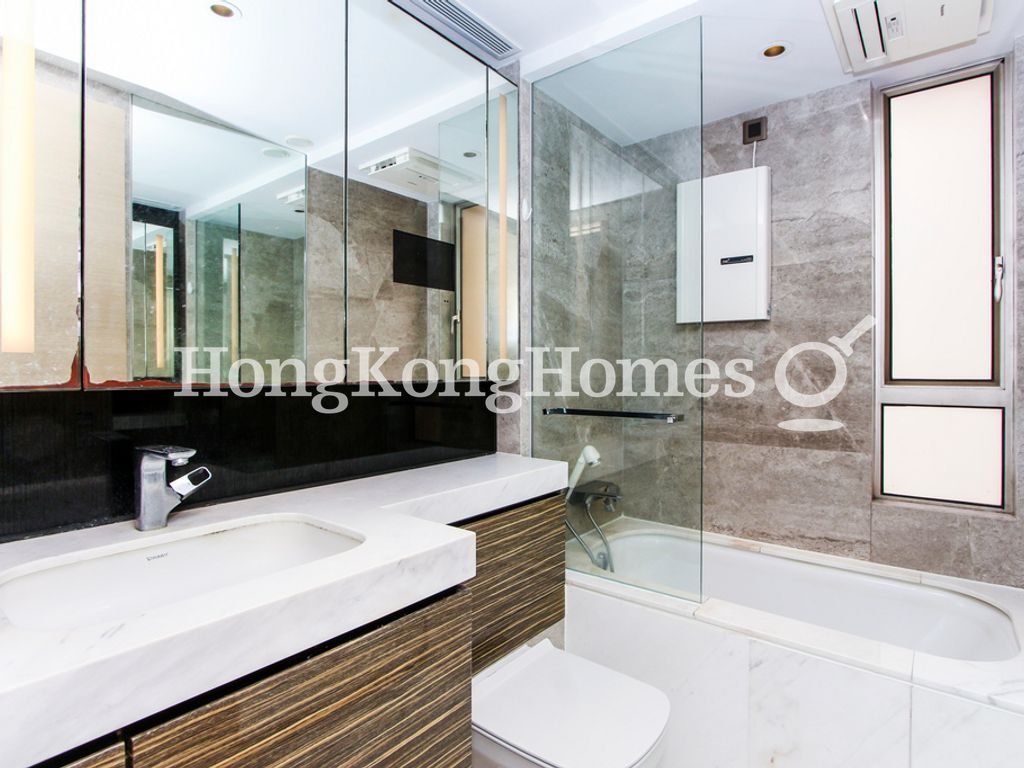 Master Bathroom — Harbour Pinnacle, Tsim Sha Tsui