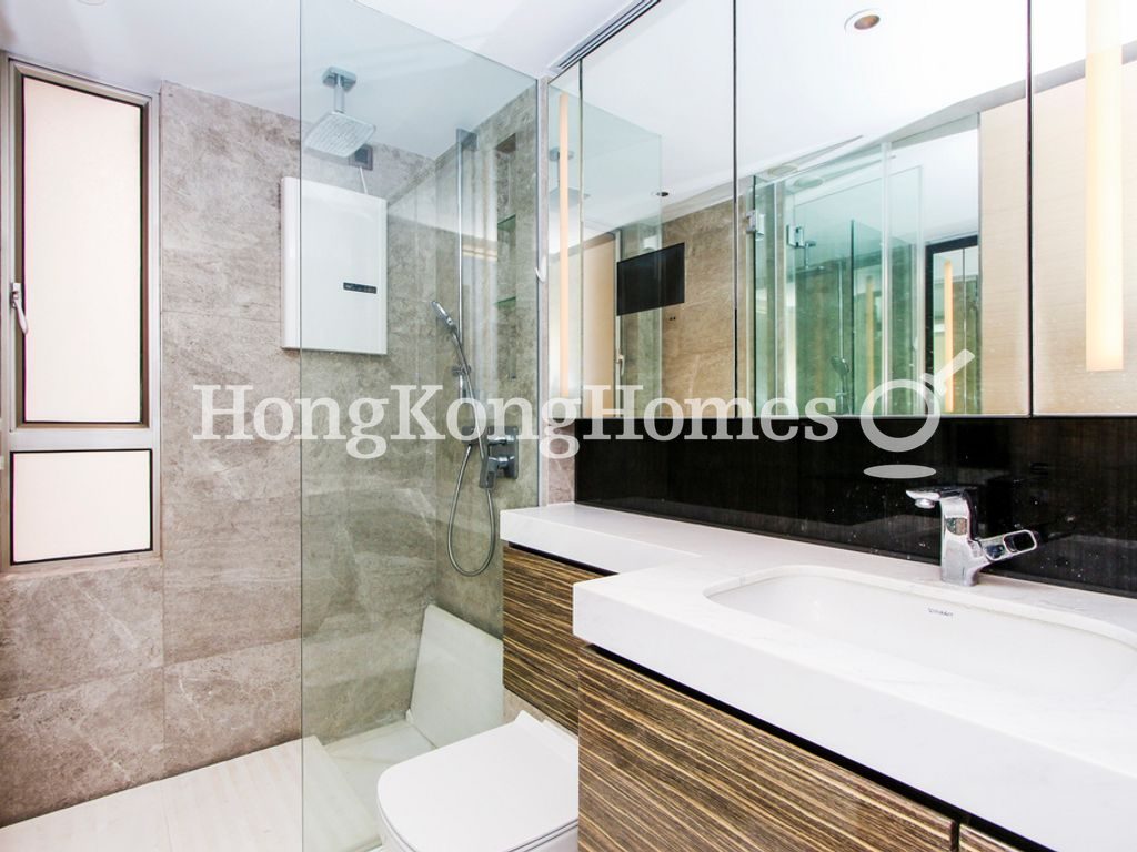Guest Bathroom — Harbour Pinnacle, Tsim Sha Tsui