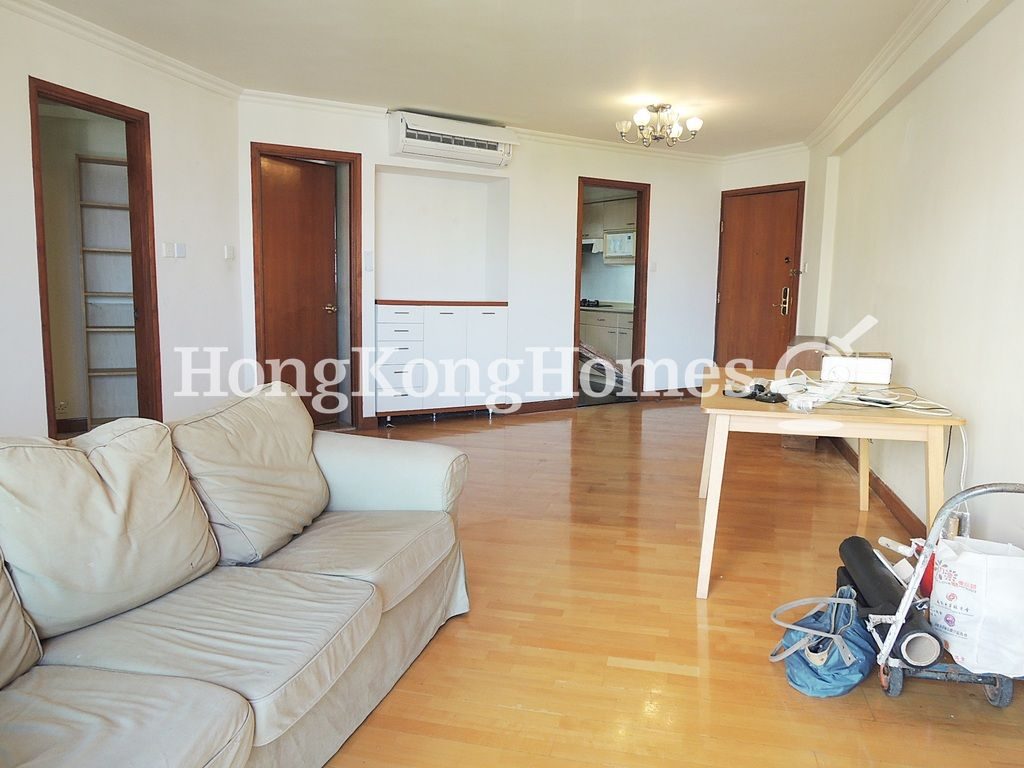Living and Dining Room — Pacific Palisades - Block 12, North Point Hill