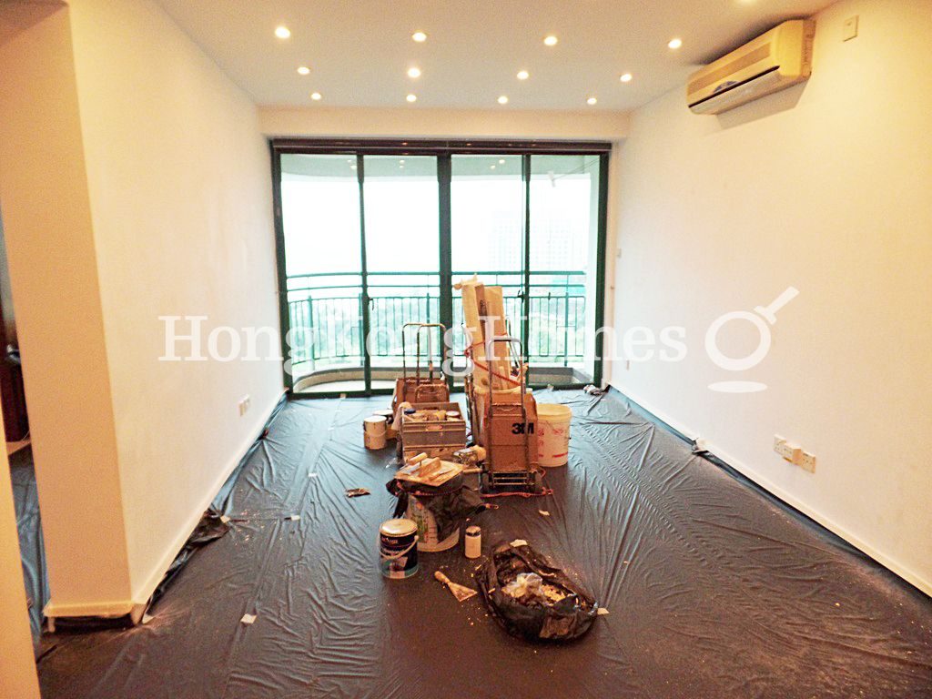 Living Room — Phase13 - Chianti - Block 01 - The Pavilion, Discovery Bay