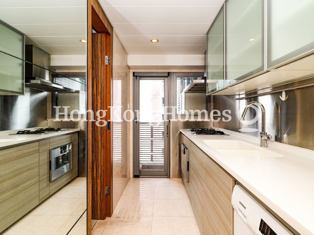 Kitchen — Serenade - Tower 1, Tai Hang