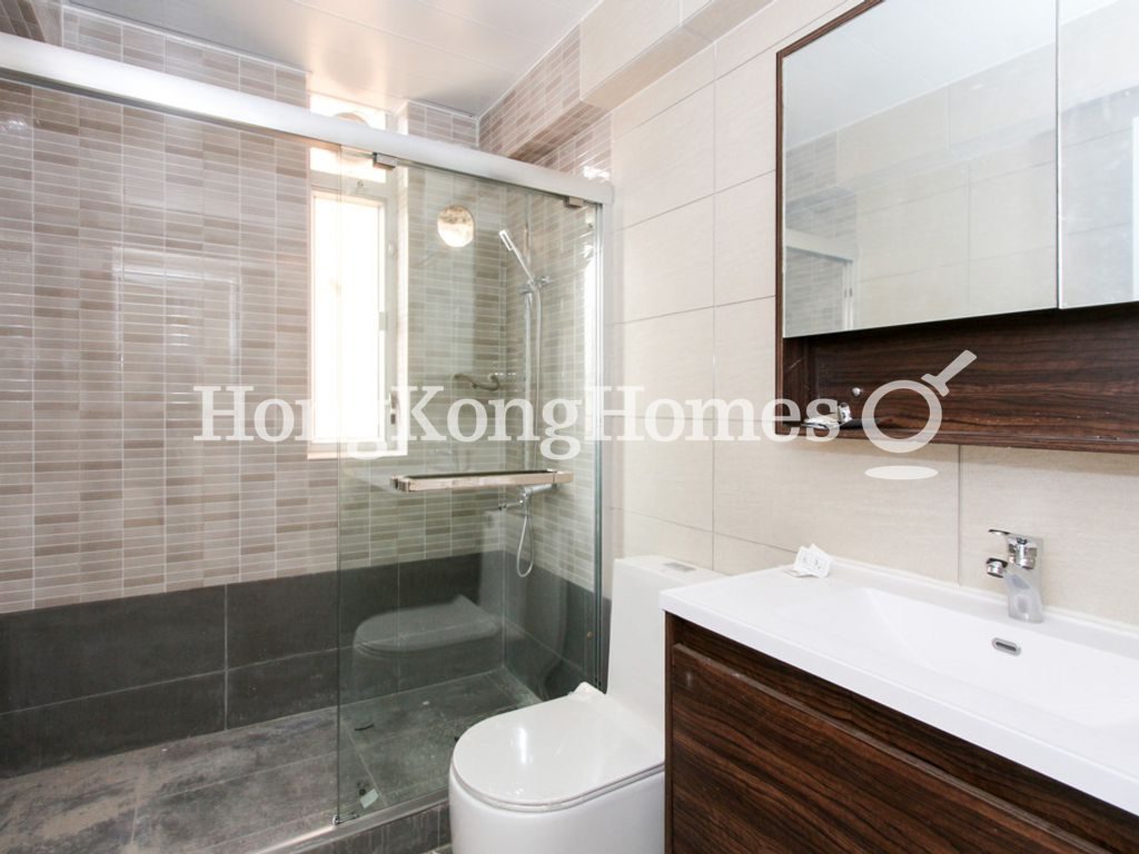 Master Bathroom — 碧瑤灣 - 第27座，薄扶林