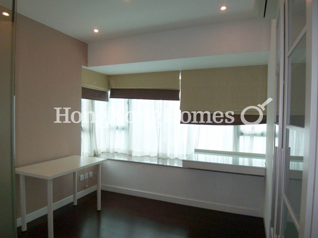 Second Ensuite Bedroom — Phase13 - Chianti - Block 01 - The Pavilion, Discovery Bay