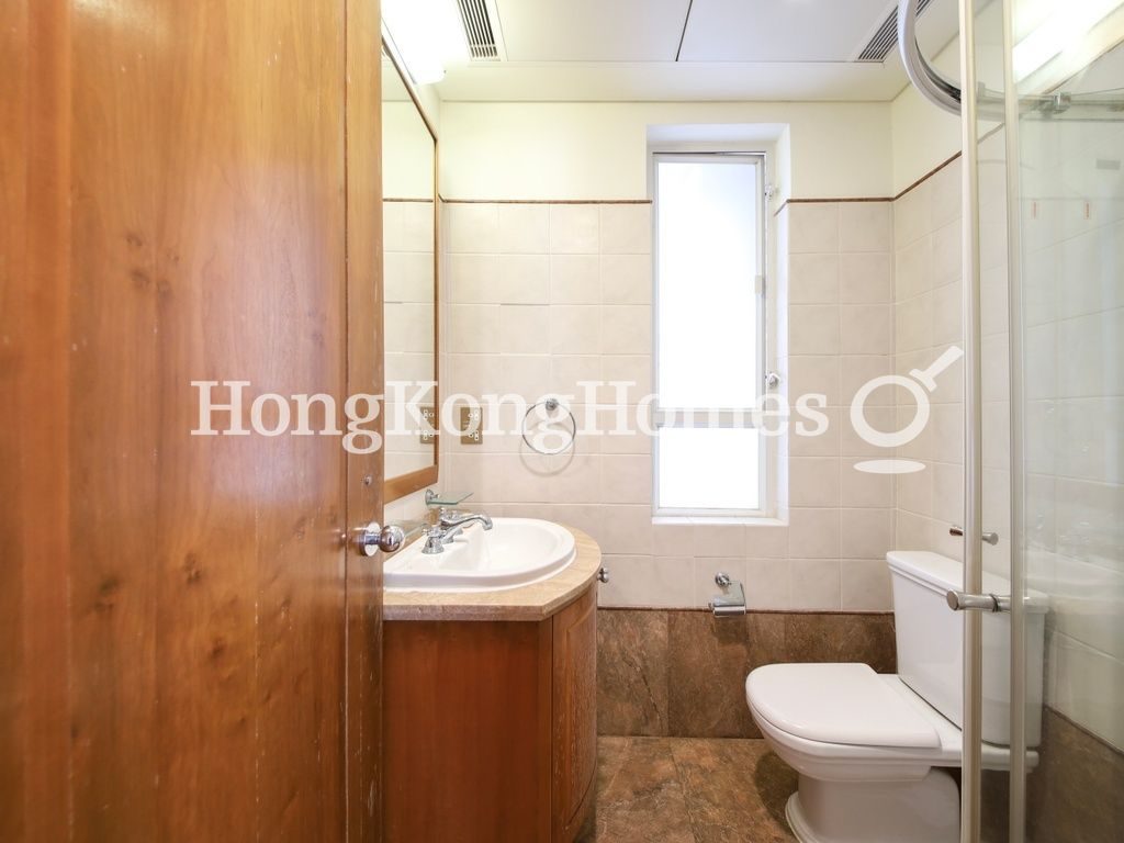 Guest Bathroom — 星域軒 1座，灣仔