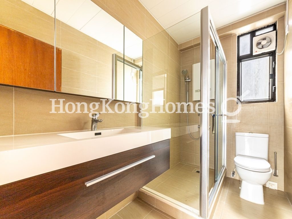 Guest Bathroom — Sun & Moon Building, Happy Valley