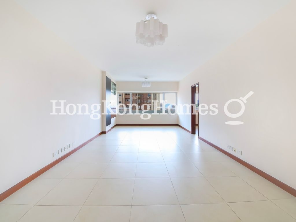 Living and Dining Room — Hilltop, North Point Hill
