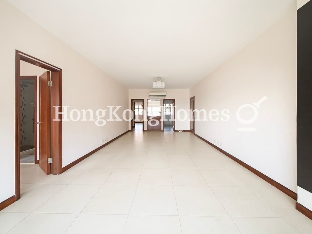 Living and Dining Room — Hilltop, North Point Hill