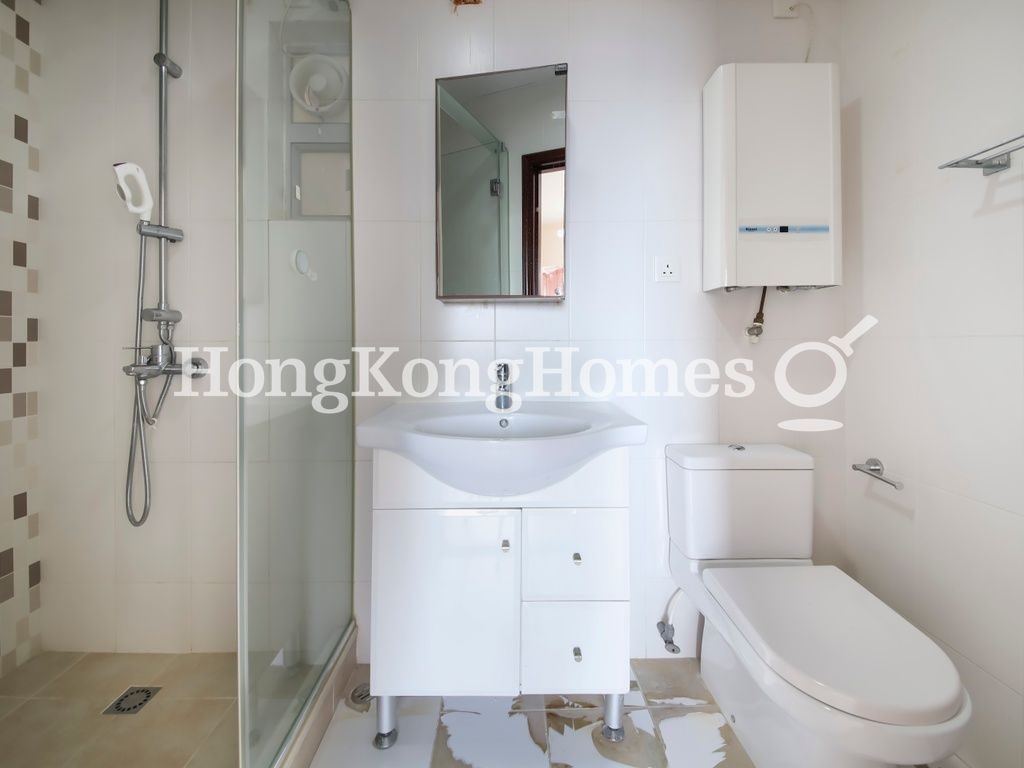Master Bathroom — Hilltop, North Point Hill