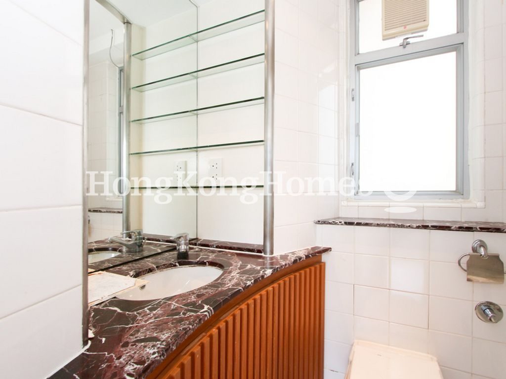 Guest Bathroom — Repulse Bay Road, 23, Repulse Bay