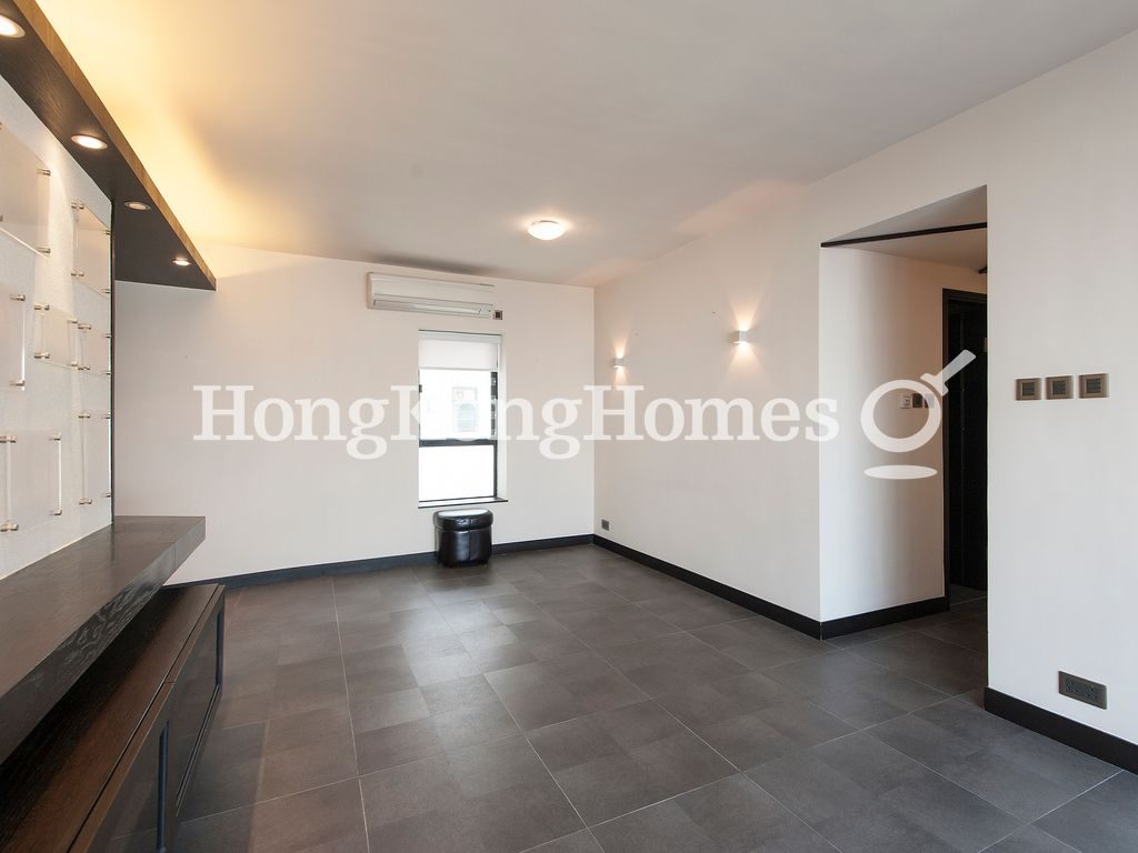 Living and Dining Room — The Grand Panorama III, Mid-levels West