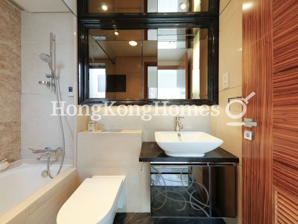 Master Bathroom — Serenade - Tower 1, Tai Hang