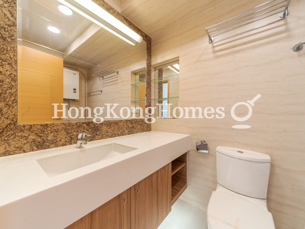 Master Bathroom — Ronsdale Garden - Block 2, Tai Hang