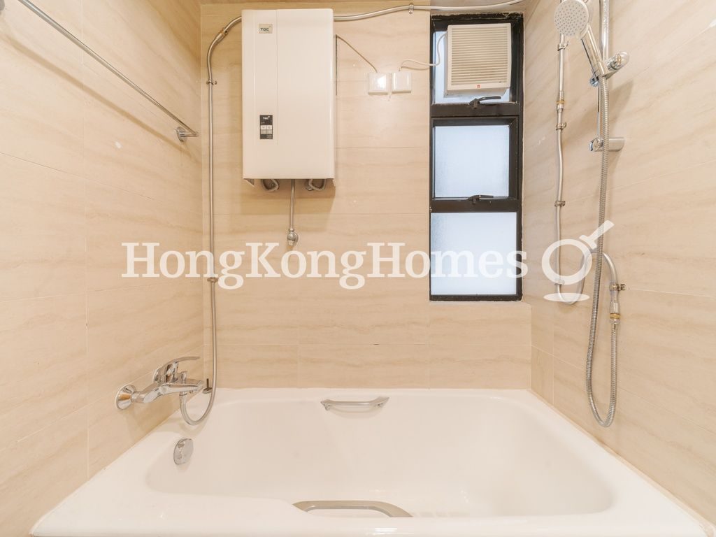 Master Bathroom — Ronsdale Garden - Block 2, Tai Hang