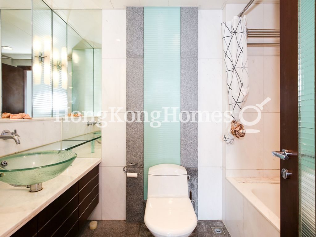 Master Bathroom — The Harbourside - Tower 1, Tsim Sha Tsui