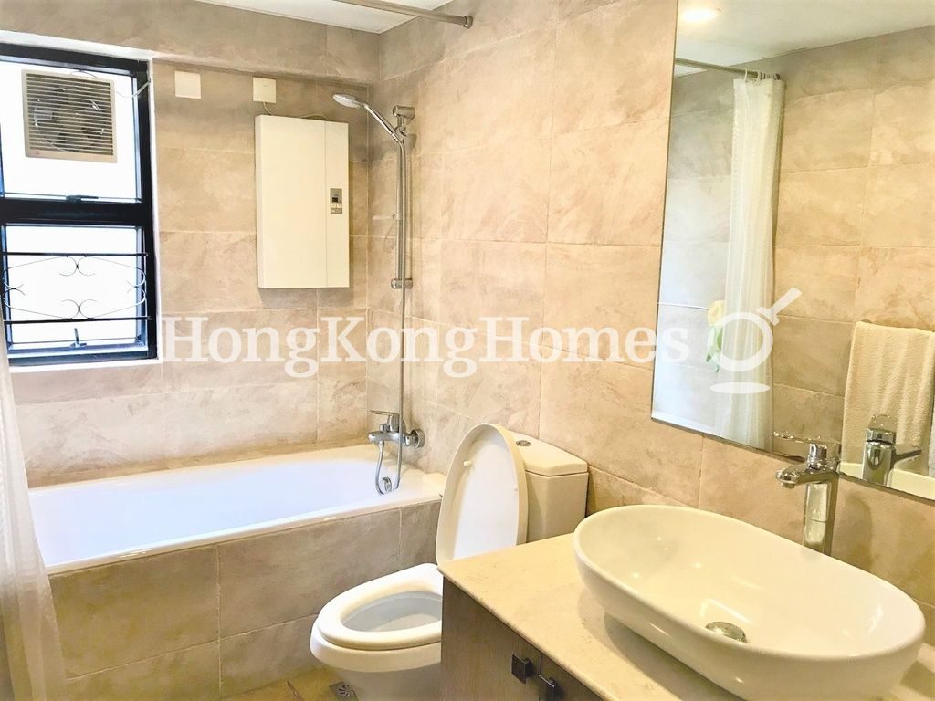 Master Bathroom — 瓊峰台，西半山