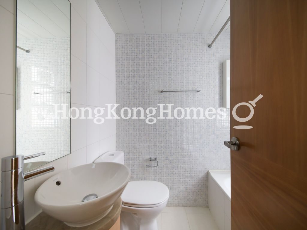 Second Ensuite Bathroom — Greenland Court, Mid-levels Central