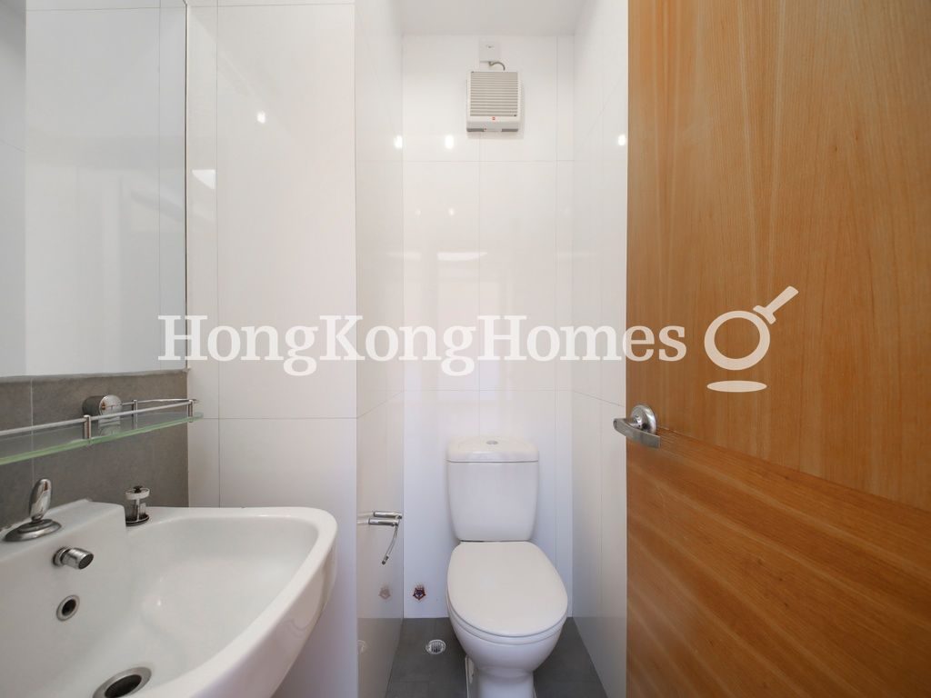 Guest Bathroom — Greenland Court, Mid-levels Central