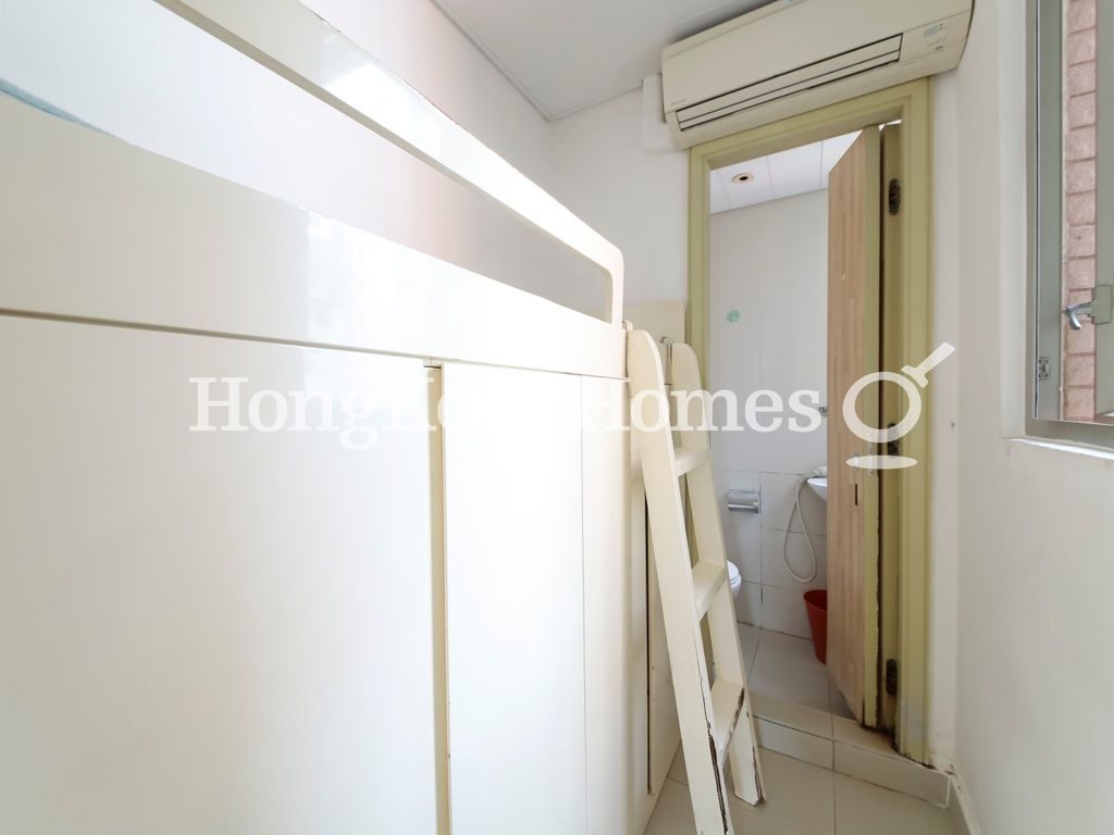 Maid's Room and Bathroom — Robinson Road, 31, Mid-levels West