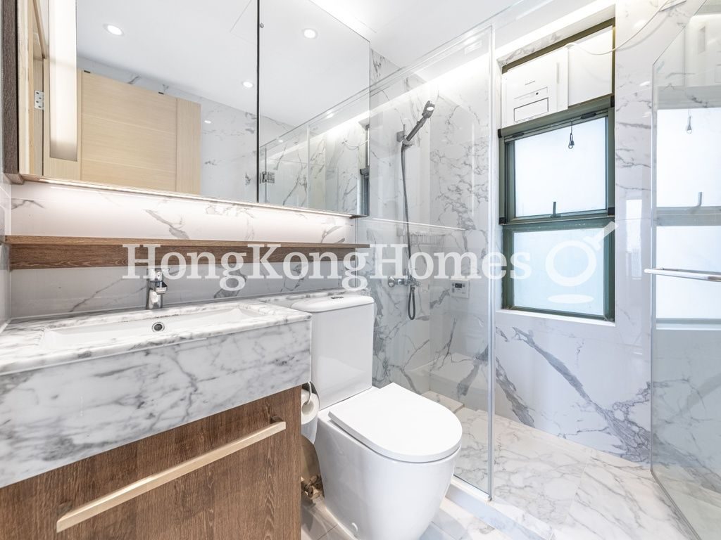 Guest Bathroom — Sky Horizon - Block 01, North Point Hill