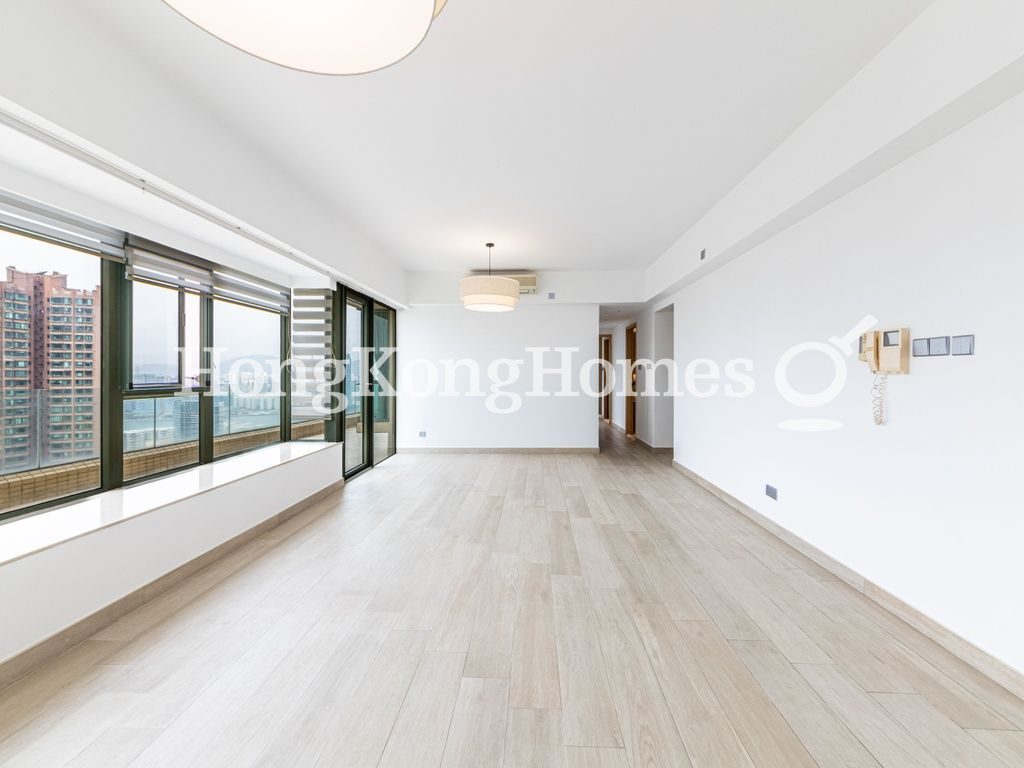 Living and Dining Room — Sky Horizon - Block 01, North Point Hill