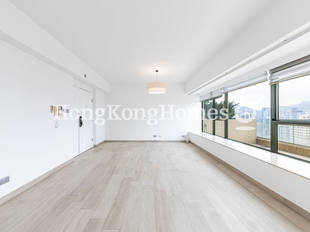 Living and Dining Room — Sky Horizon - Block 01, North Point Hill