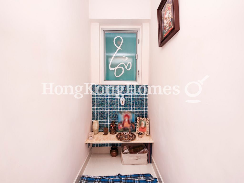 Store Room — South Horizons - Phase 02, Tower 09, Yee Ngar Court, Ap Lei Chau