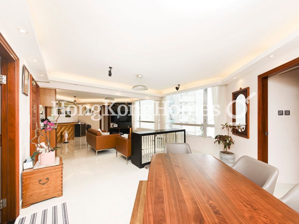 Living and Dining Room — South Horizons - Phase 02, Tower 09, Yee Ngar Court, Ap Lei Chau