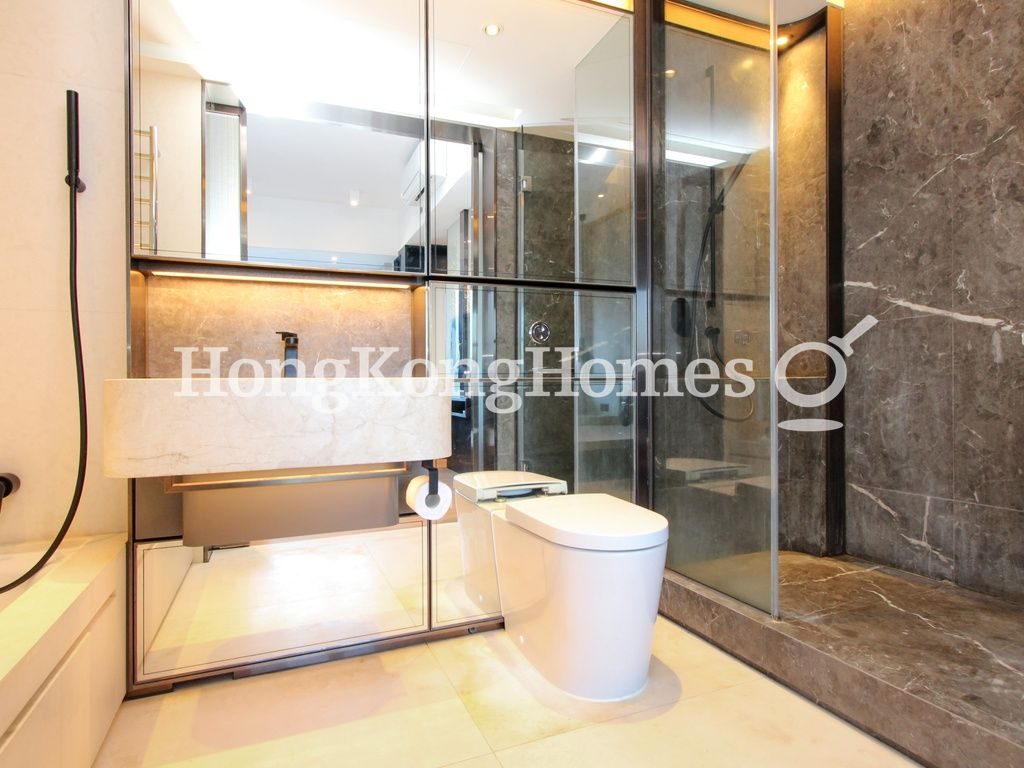 Master Bathroom — Arezzo, Mid-levels West
