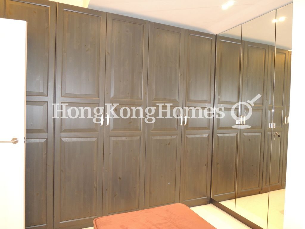 Built-in Wardrobe in Master Bedroom — Marina Cove - Stage 04, Sai Kung