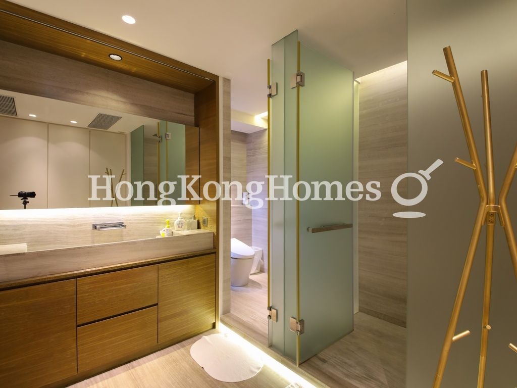 Ensuite Bathroom — St. Louis Mansion, Mid-levels Central