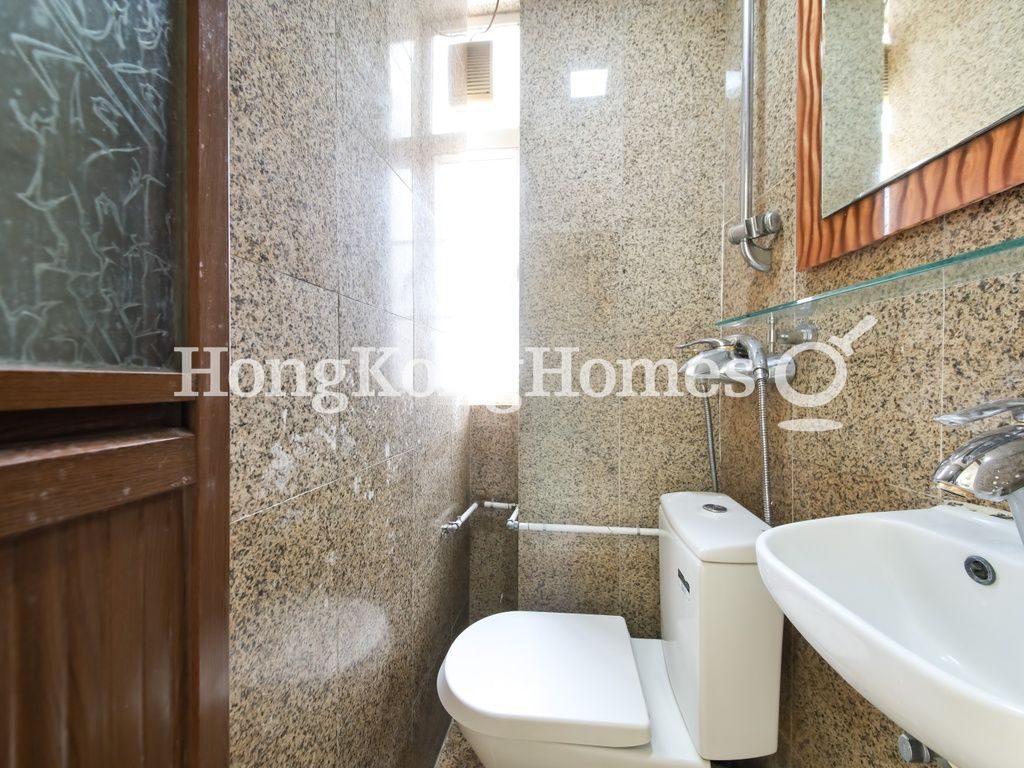Maid's Washroom — The Redhill Peninsula - Block 05, Tai Tam