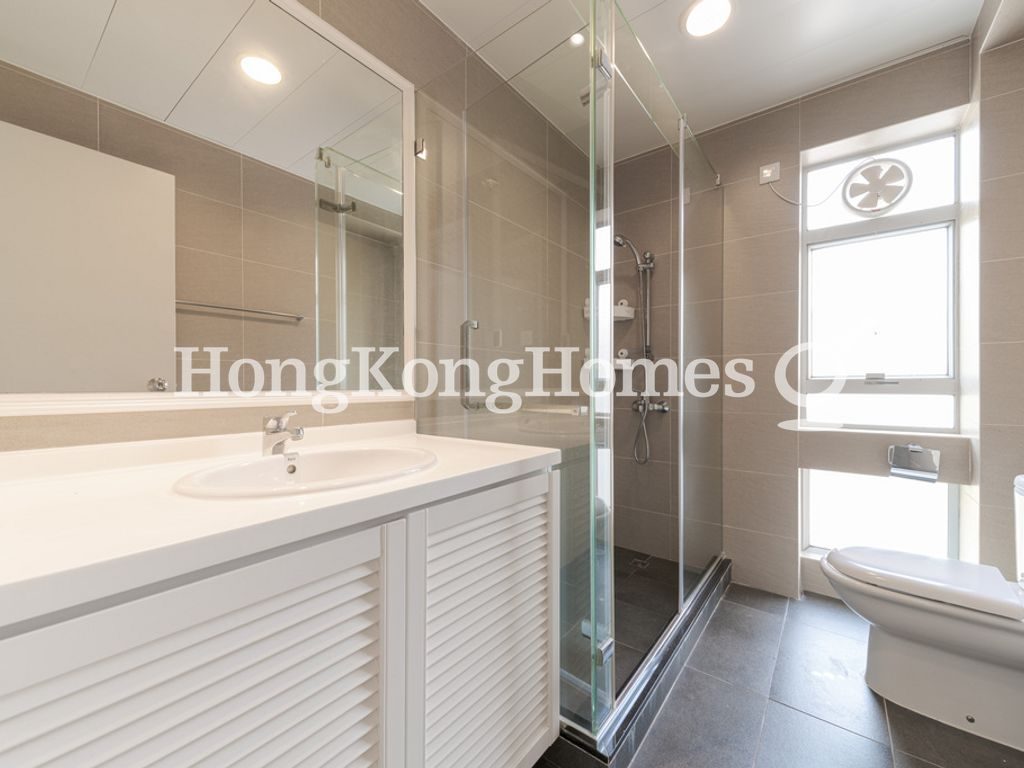 Guest Bathroom — Unicorn Garden - Block K-L, Shouson Hill