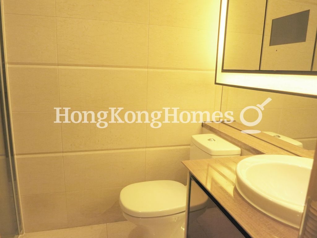 Guest Bathroom — 君匯港 - 第01座，大角咀