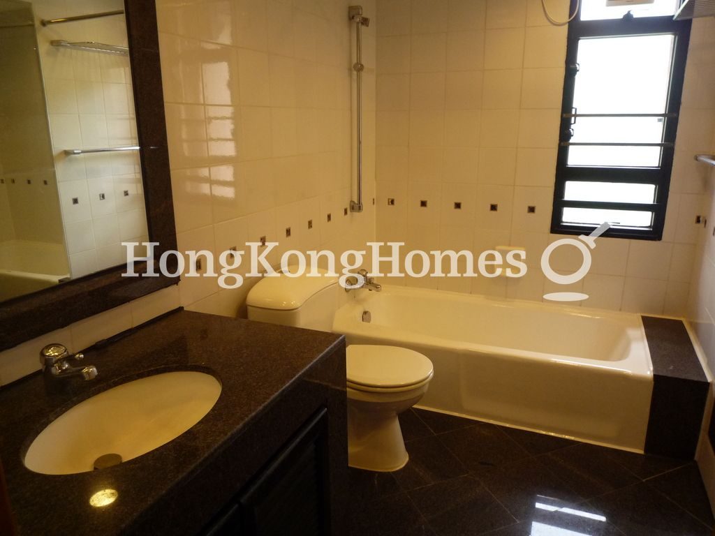 Master Bathroom — Pacific View - Block 02, Tai Tam