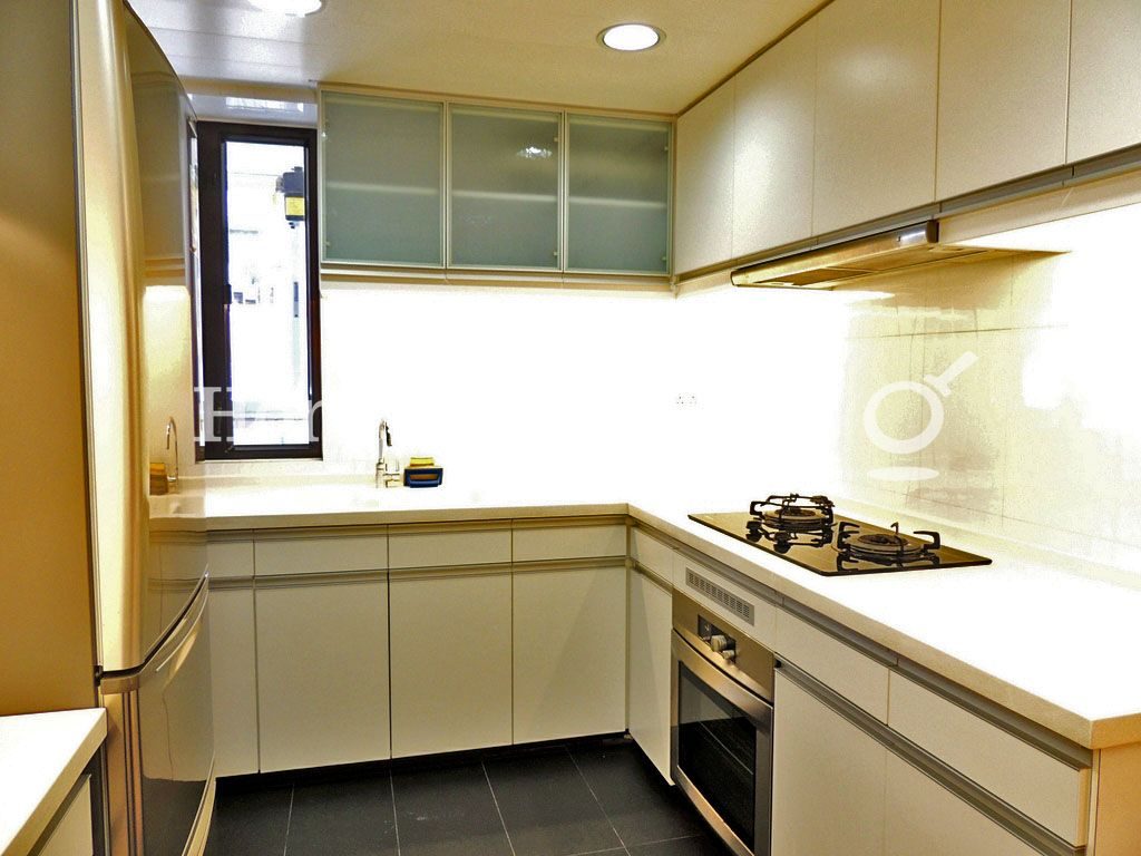 Kitchen — Suncrest Tower, Mid-levels East