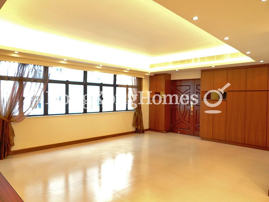 Living and Dining Room — Suncrest Tower, Mid-levels East