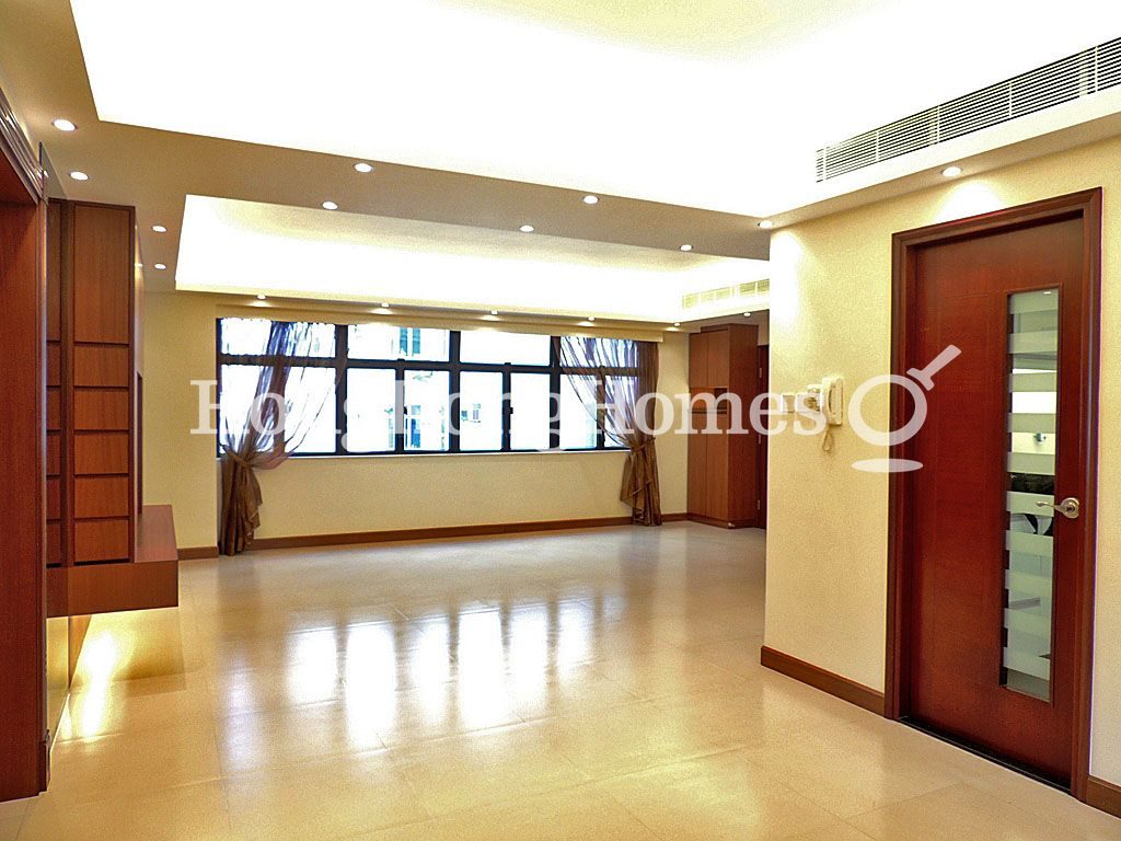 Living and Dining Room — Suncrest Tower, Mid-levels East